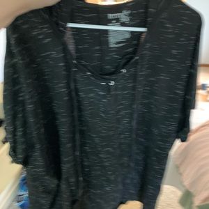 Super comfy shirt with pocket/lace beck/hood